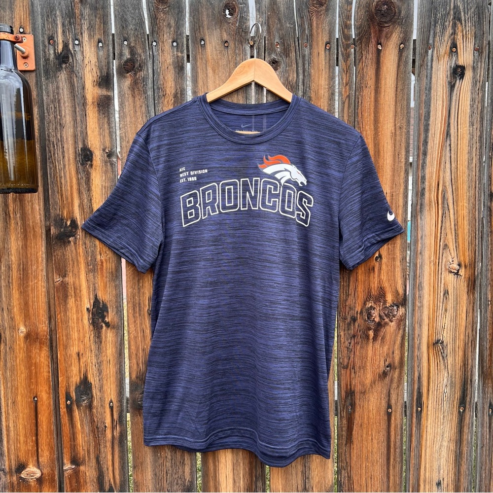 Nike Denver Broncos Navy Dri-Fit Short Sleeve Graphic T-Shirt, Men’s Size Medium